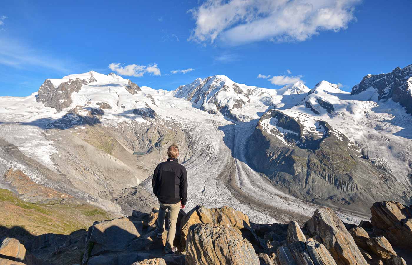 Vue sur les glaciers au Gornergrat à Zermatt