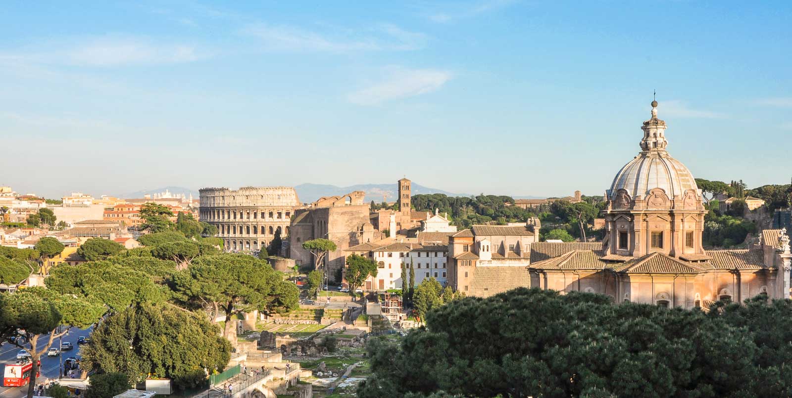 Panorama sur Rome et le Colisée