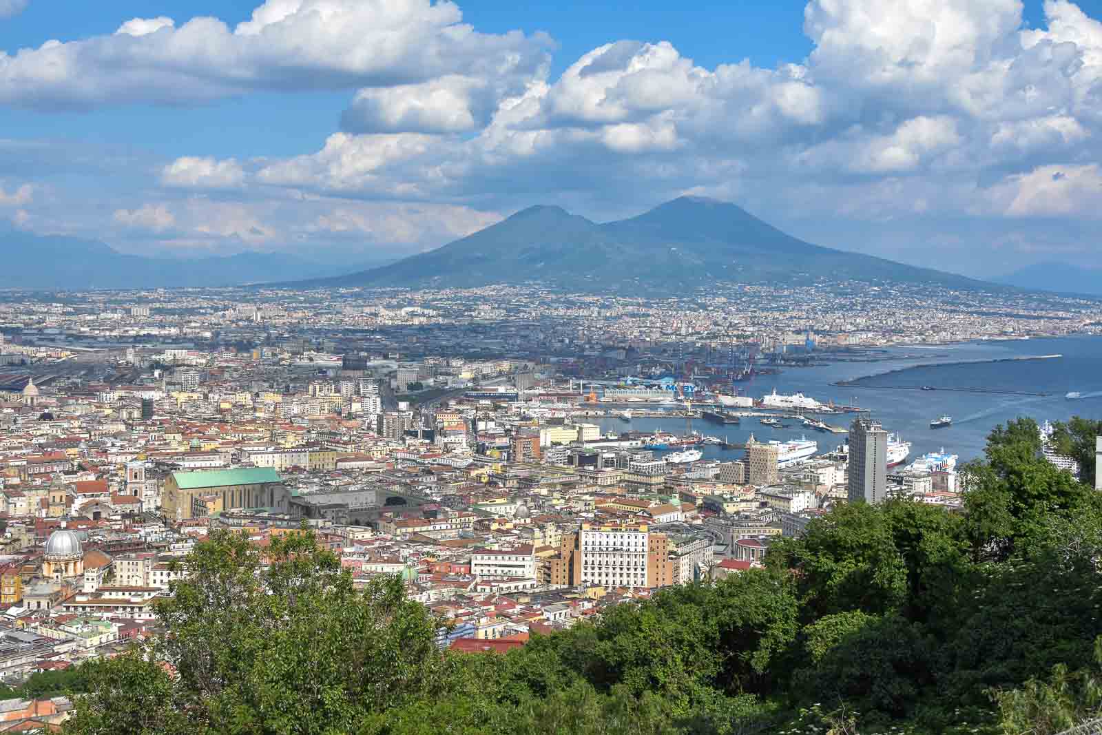Naples est une superbe ville où partir en Italie du Sud